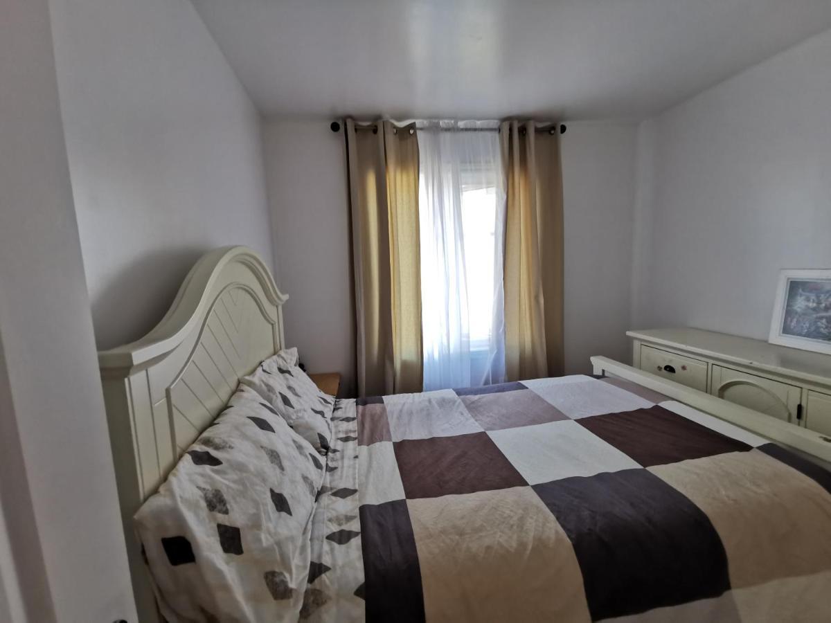 Comfort Townhouse Close To Airport Appartement *